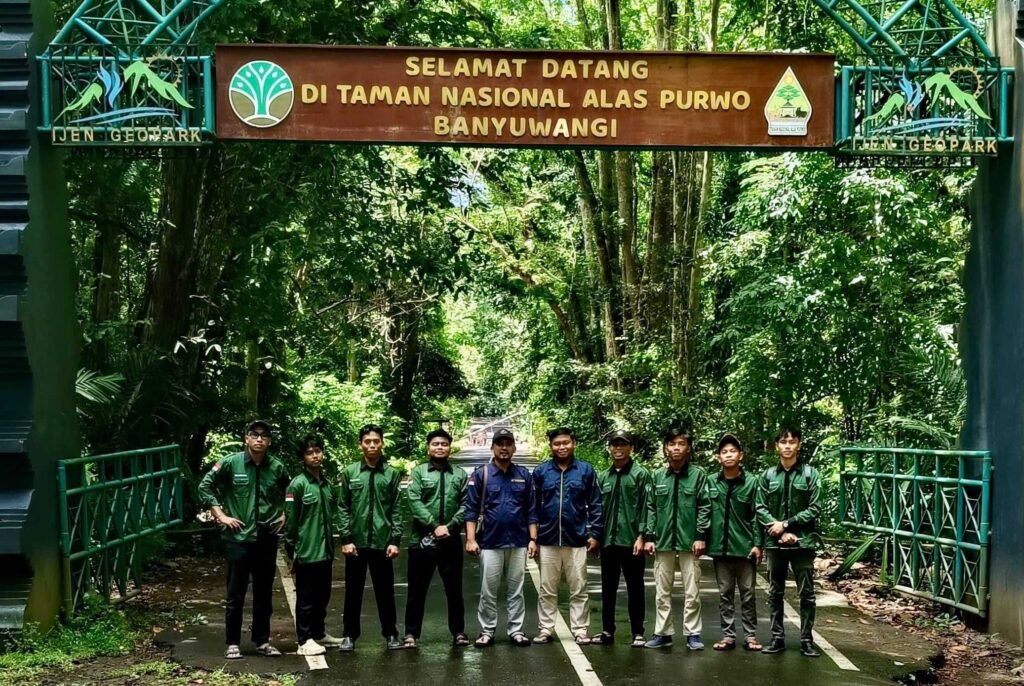 Mahasiswa Biologi-UA Jelajahi Jantung Konservasi Alas Purwo dalam Studi Lapang Ecotourism